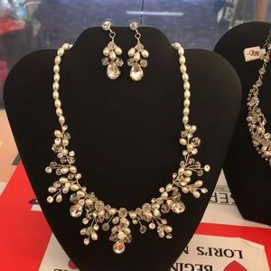 Formal pearl statement piece NWT